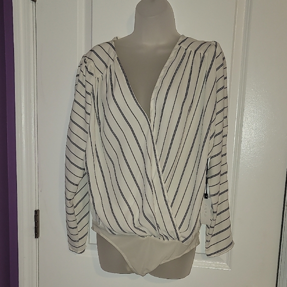 Astr Black and Cream Wrap Style Bodysuit Long Sleeve Sz: XL NWT - Picture 2 of 5